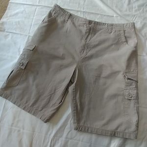 Cargo Shorts Airwalk Size 34